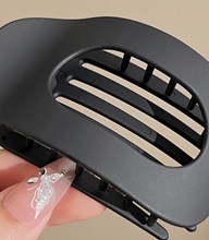 Load image into Gallery viewer, The Flat Oval Clip (Black, Brown,Coffee, Khaki, White)