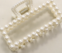 Load image into Gallery viewer, Pearl Claw Clips