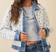 Load image into Gallery viewer, Floral Quilted Jacket