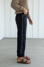 Load image into Gallery viewer, Stud Jeans-Black/Blue