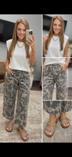 Load image into Gallery viewer, Camouflage Jeans