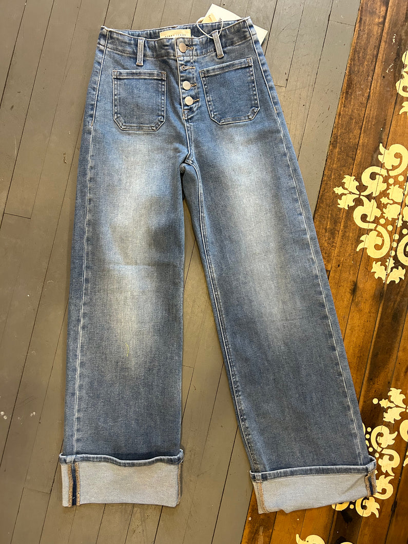 The Romantic Risen Jeans